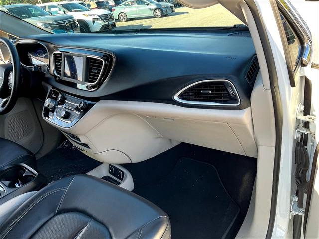 2020 Chrysler Voyager LXI