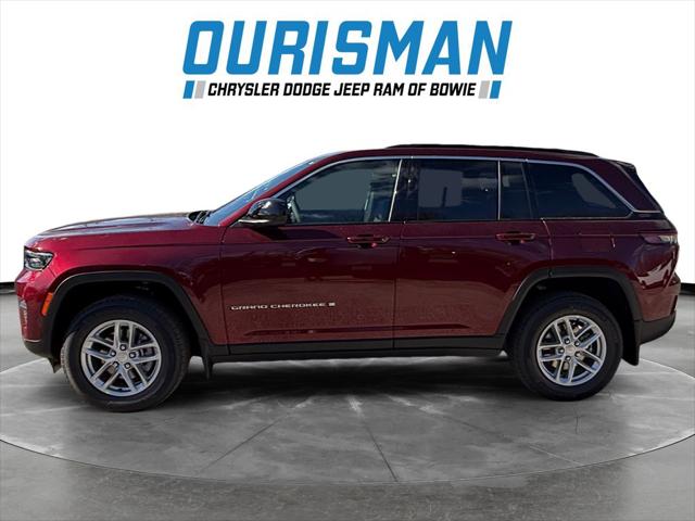 2025 Jeep Grand Cherokee GRAND CHEROKEE LAREDO X 4X4
