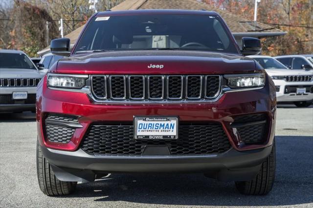 2025 Jeep Grand Cherokee GRAND CHEROKEE LAREDO X 4X4