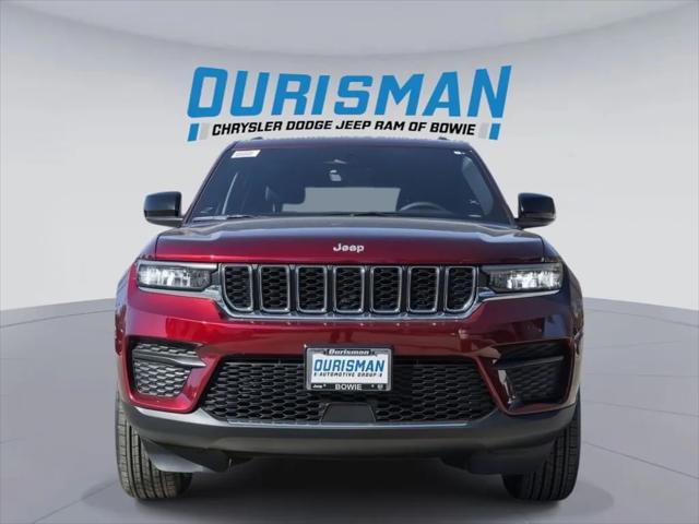 2025 Jeep Grand Cherokee GRAND CHEROKEE LAREDO X 4X4