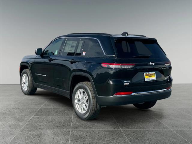 2025 Jeep Grand Cherokee GRAND CHEROKEE LAREDO X 4X4