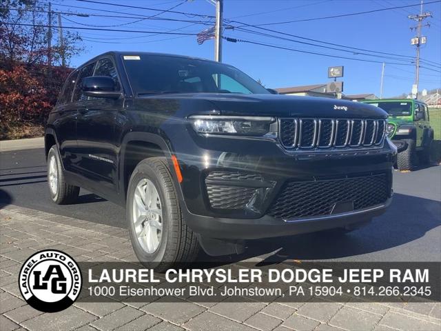 2025 Jeep Grand Cherokee GRAND CHEROKEE LAREDO X 4X4