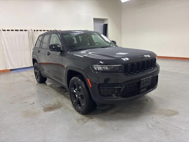 2025 Jeep Grand Cherokee Altitude X 4x4