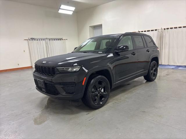 2025 Jeep Grand Cherokee Altitude X 4x4