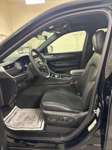 2025 Jeep Grand Cherokee Altitude X 4x4