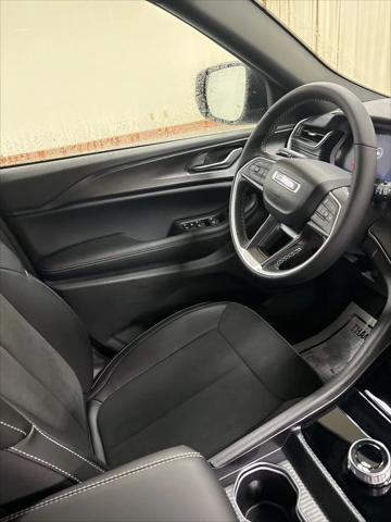 2025 Jeep Grand Cherokee Altitude X 4x4
