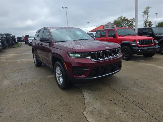 2025 Jeep Grand Cherokee GRAND CHEROKEE LAREDO X 4X4 2025 Jeep Grand Cherokee GRAND CHEROKEE LAREDO X 4X4