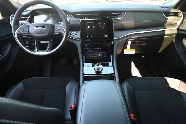 2025 Jeep Grand Cherokee GRAND CHEROKEE ALTITUDE X 4X2 2025 Jeep Grand Cherokee GRAND CHEROKEE ALTITUDE X 4X2