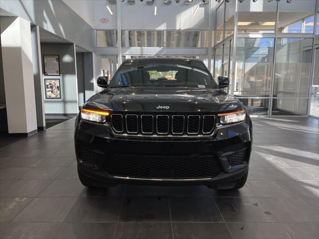 2025 Jeep Grand Cherokee GRAND CHEROKEE LAREDO X 4X2