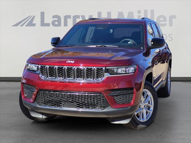 2025 Jeep Grand Cherokee GRAND CHEROKEE LAREDO X 4X4