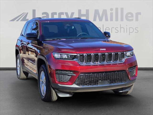 2025 Jeep Grand Cherokee GRAND CHEROKEE LAREDO X 4X4