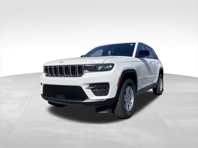 2025 Jeep Grand Cherokee GRAND CHEROKEE LAREDO 4X2