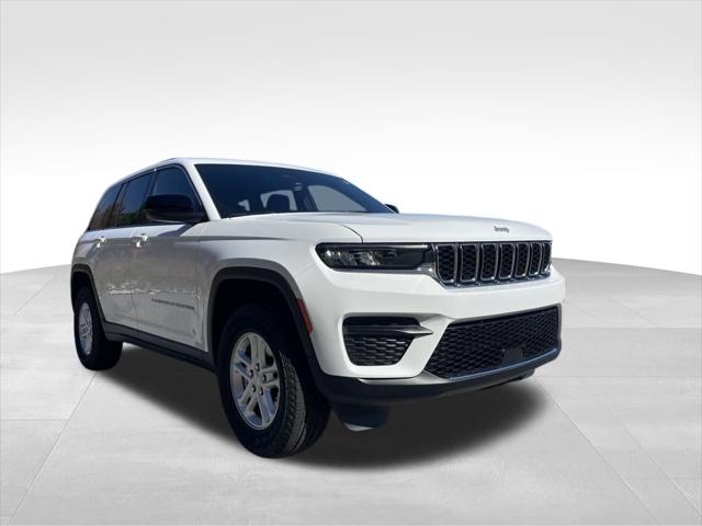 2025 Jeep Grand Cherokee GRAND CHEROKEE LAREDO 4X2