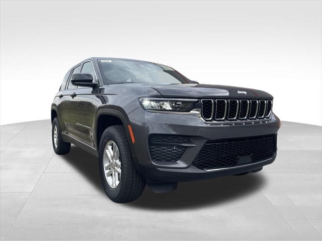 2025 Jeep Grand Cherokee GRAND CHEROKEE LAREDO 4X2 2025 Jeep Grand Cherokee GRAND CHEROKEE LAREDO 4X2