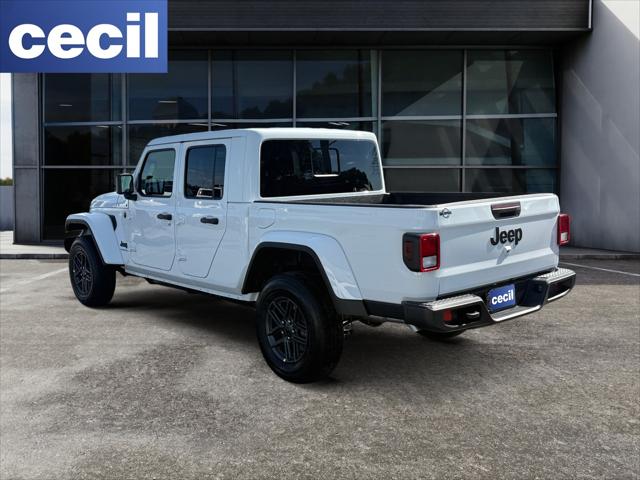 2026 Jeep Gladiator GLADIATOR SPORT S 4X4 2026 Jeep Gladiator GLADIATOR SPORT S 4X4