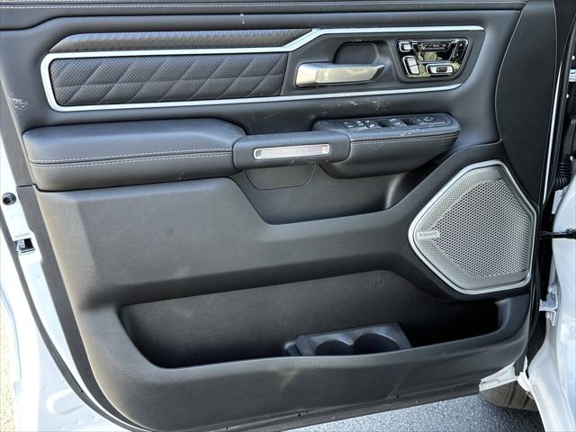 2026 Ram 1500 Tungsten Crew Cab 4x4 5'7" Box