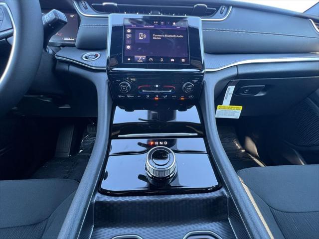 2025 Jeep Grand Cherokee GRAND CHEROKEE LAREDO X 4X2