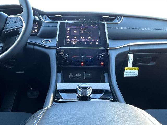 2025 Jeep Grand Cherokee GRAND CHEROKEE LAREDO X 4X2 2025 Jeep Grand Cherokee GRAND CHEROKEE LAREDO X 4X2