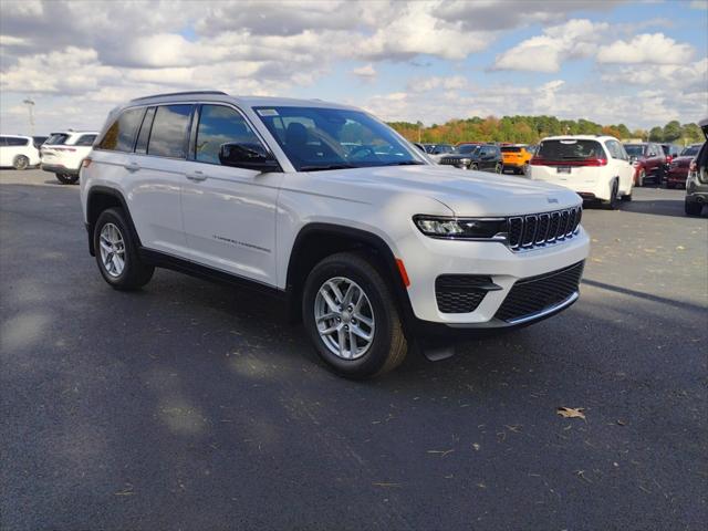 2025 Jeep Grand Cherokee GRAND CHEROKEE LAREDO X 4X4 2025 Jeep Grand Cherokee GRAND CHEROKEE LAREDO X 4X4