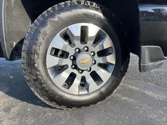 2023 Chevrolet Silverado 2500HD 4WD Crew Cab Standard Bed Custom