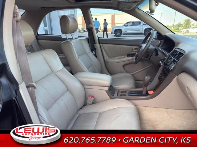 2000 Lexus ES 300 Base