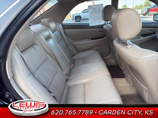 2000 Lexus ES 300 Base