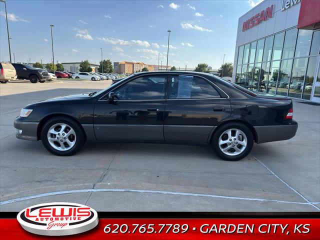 2000 Lexus ES 300 Base