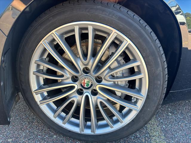 2020 Alfa Romeo Giulia Ti Lusso AWD 2020 Alfa Romeo Giulia Ti Lusso AWD