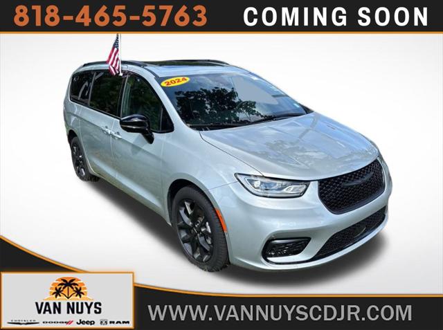 2024 Chrysler Pacifica Limited AWD