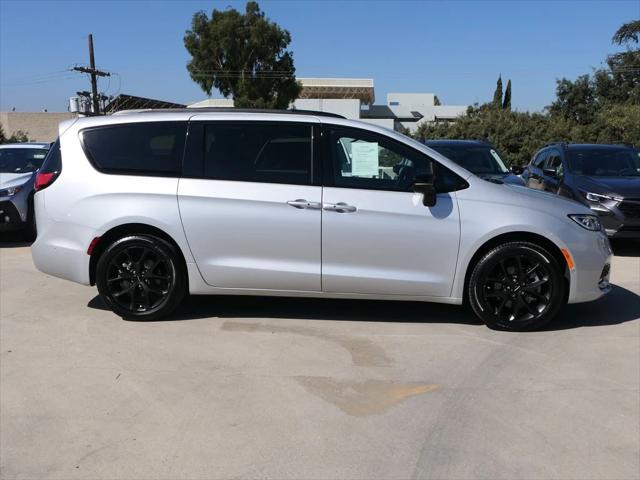 2024 Chrysler Pacifica Limited AWD