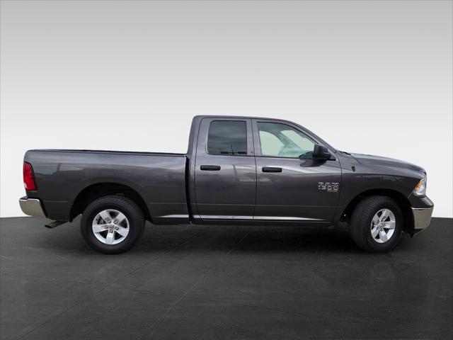 2024 RAM 1500 Classic SLT Quad Cab 4x2 64 Box 2024 RAM 1500 Classic SLT Quad Cab 4x2 64 Box