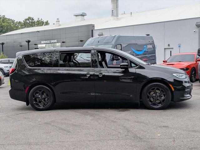 2023 Chrysler Pacifica Hybrid Limited