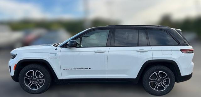 2023 Jeep Grand Cherokee 4xe Trailhawk