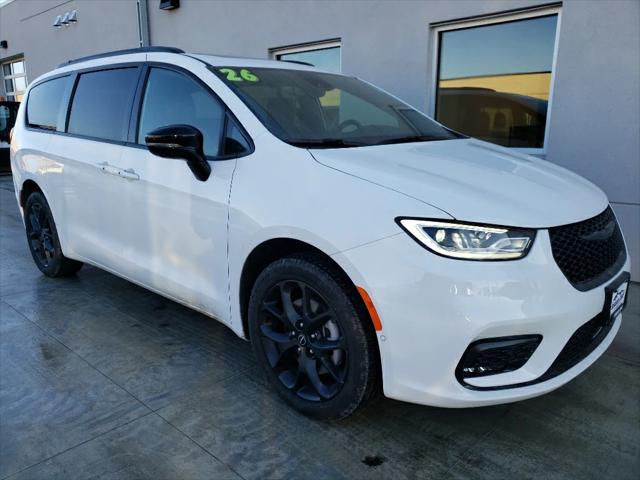 2026 Chrysler Pacifica PACIFICA LIMITED AWD