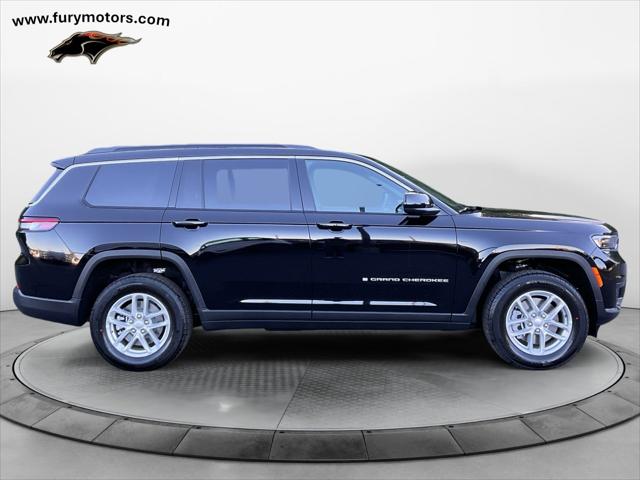 2025 Jeep Grand Cherokee GRAND CHEROKEE L LAREDO X 4X4