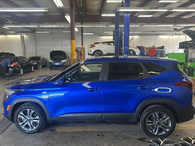 2023 Kia Seltos LX 2023 Kia Seltos LX