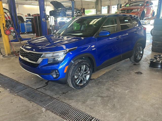 2023 Kia Seltos LX 2023 Kia Seltos LX