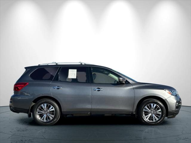 2019 Nissan Pathfinder S