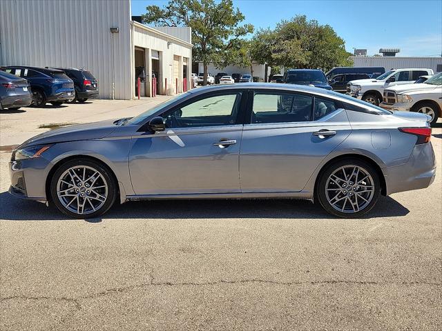 2023 Nissan Altima SR VC-Turbo FWD