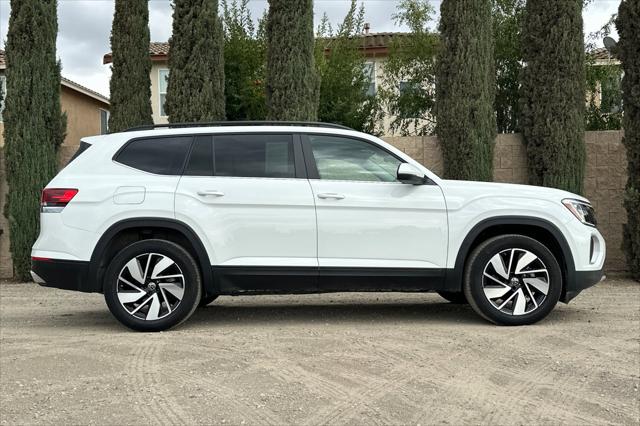 2024 Volkswagen Atlas 2.0T SE w/Technology