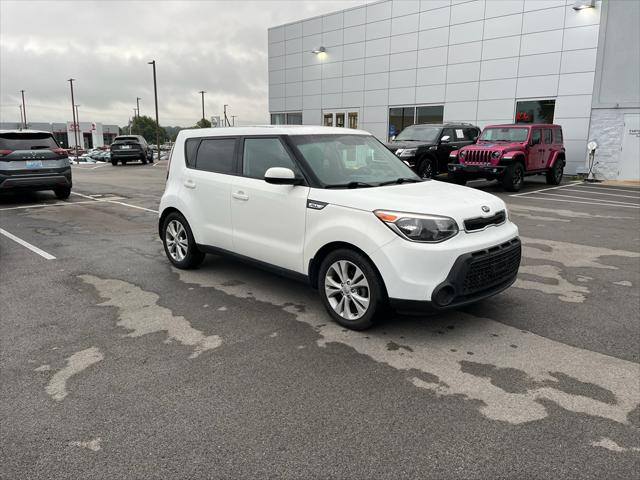 2015 Kia Soul + 2015 Kia Soul +