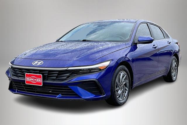 2024 Hyundai Elantra SEL 2024 Hyundai Elantra SEL