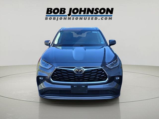 2023 Toyota Highlander Platinum