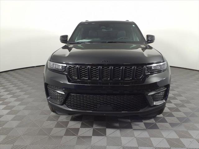 2024 Jeep Grand Cherokee Altitude 4x2