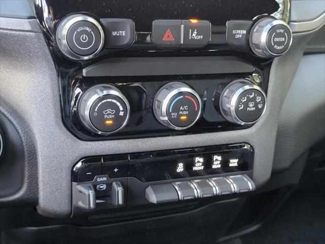 2026 Ram 1500 Tradesman Crew Cab 4x4 5'7" Box