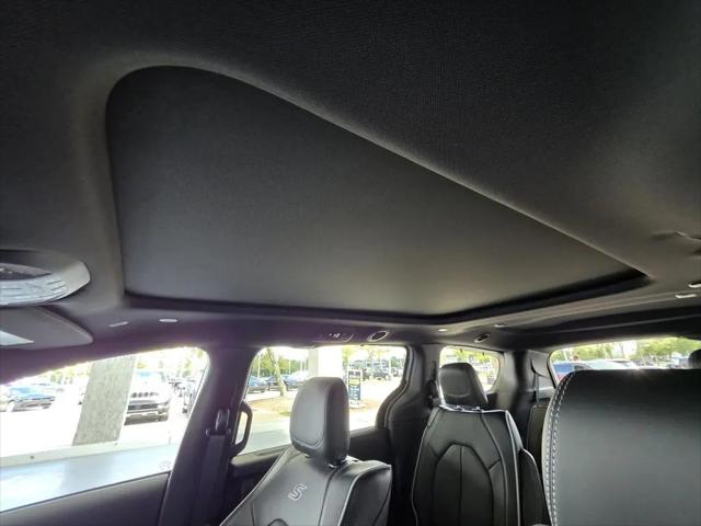 2026 Chrysler Pacifica Limited AWD