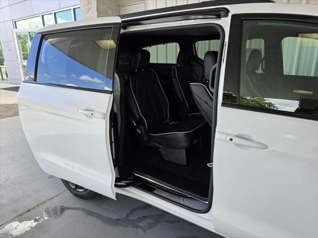 2026 Chrysler Pacifica Limited AWD