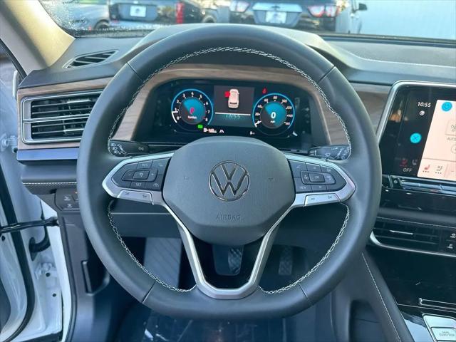 2026 Volkswagen Atlas SE with Technology