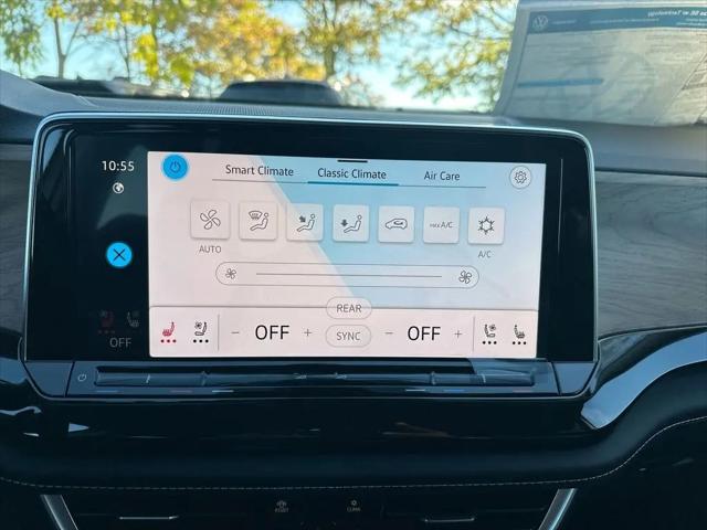 2026 Volkswagen Atlas SE with Technology