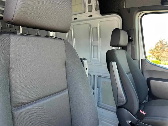 2026 Mercedes-Benz Sprinter 2500 High Roof 4-Cyl Diesel HO